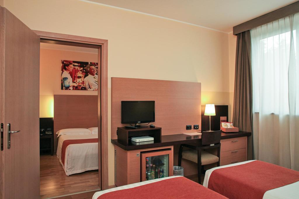 B&B Hotel Milano Cologno Studios Cologno Monzese Exterior photo