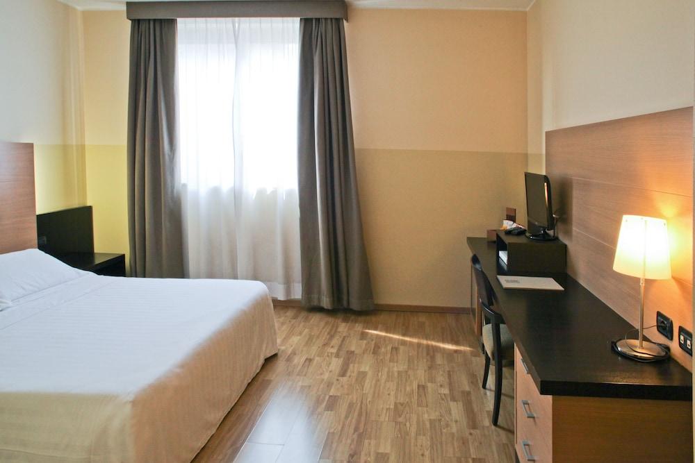 B&B Hotel Milano Cologno Studios Cologno Monzese Exterior photo