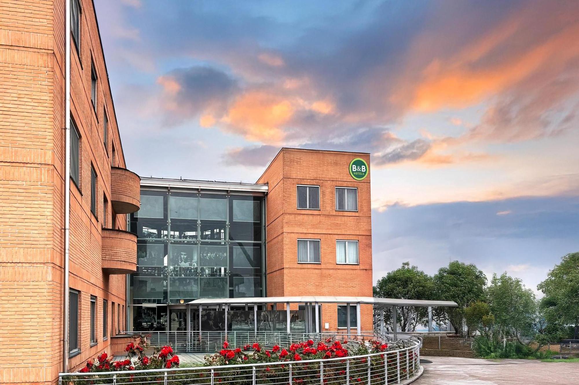 B&B Hotel Milano Cologno Studios Cologno Monzese Exterior photo
