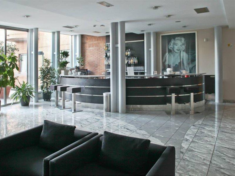 B&B Hotel Milano Cologno Studios Cologno Monzese Exterior photo