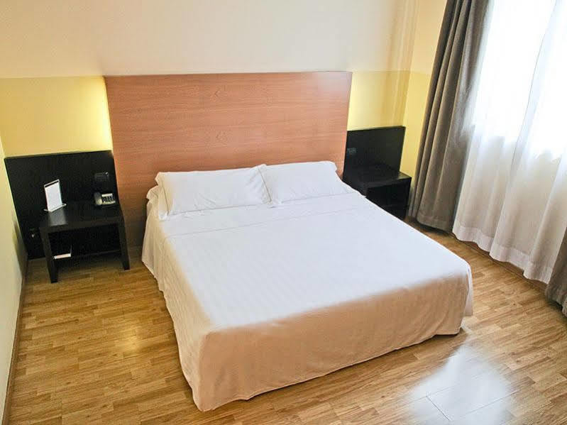 B&B Hotel Milano Cologno Studios Cologno Monzese Exterior photo